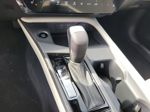 New 2026 Nissan Sentra SL w/ Floor Mat Package FWD image 19