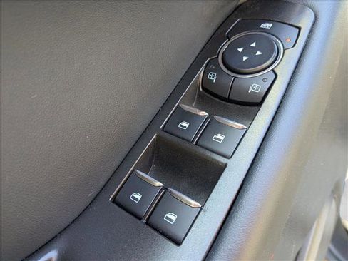 Used 2025 Ford Explorer ST-Line w/ ST-Line Street Pack image 10