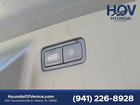 Certified 2025 Hyundai Santa Fe Calligraphy image 19