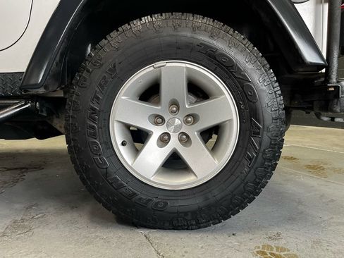 Used 2005 Jeep Wrangler Rubicon AWD/4WD image 16