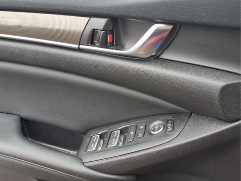 Used 2021 Honda Accord Sport image 17