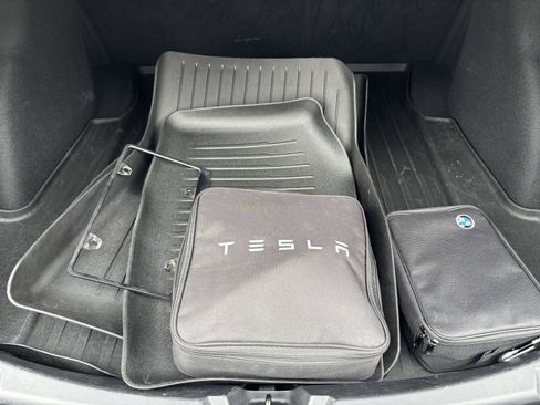 Used 2023 Tesla Model 3 Performance image 34