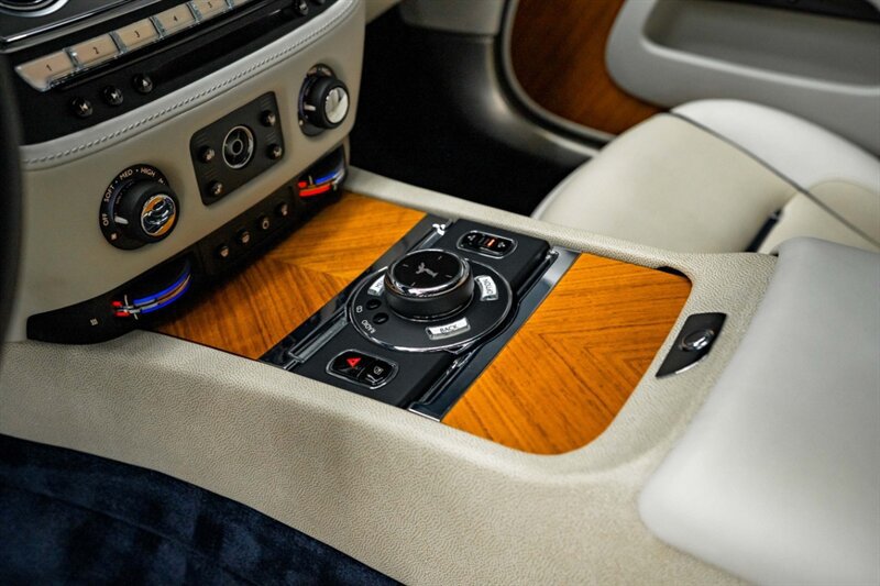 Used 2015 Rolls-Royce Wraith RWD image 26