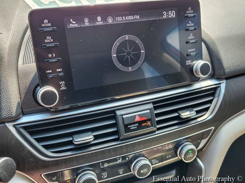 Used 2018 Honda Accord EX image 13
