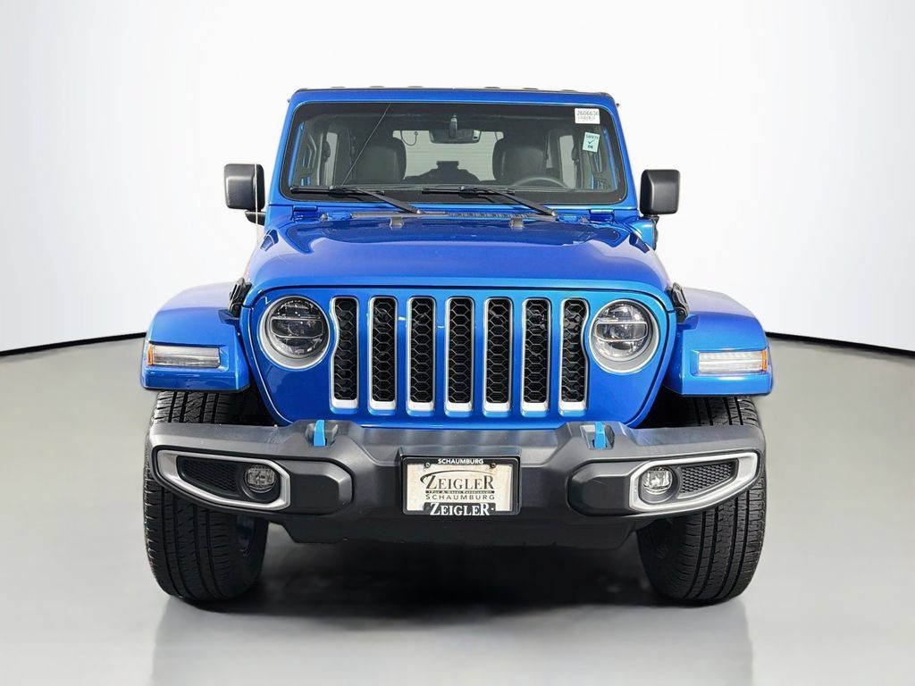 Used 2022 Jeep Wrangler Unlimited Sahara AWD/4WD image 2