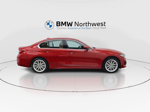 Used 2024 BMW 330i xDrive Sedan w/ Premium Package AWD/4WD image 5