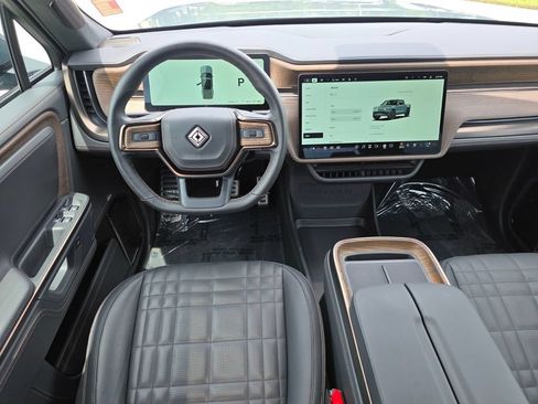 Used 2025 Rivian R1T Premium AWD/4WD image 25