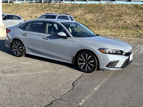 Certified 2024 Honda Civic EX image 2