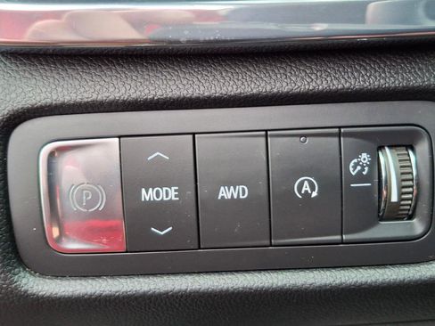 Used 2024 GMC Acadia Elevation w/ Trailering Package AWD/4WD image 14