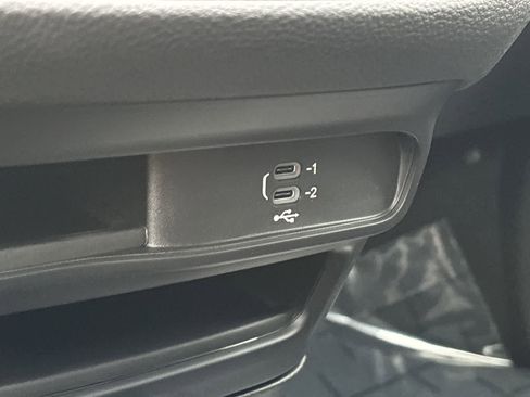 New 2026 Chrysler Pacifica Select w/ S Appearance Package image 25