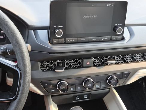 Certified 2025 Honda Accord SE image 31