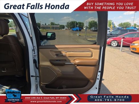 Used 2019 RAM 1500 Laramie Longhorn AWD/4WD image 17