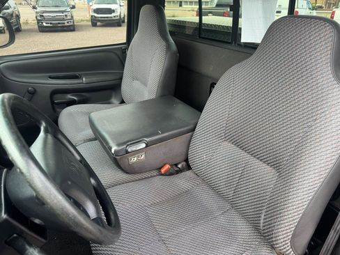 Used 2001 Dodge Ram 1500 Truck 2WD Regular Cab image 29