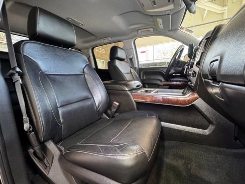 Used 2018 GMC Sierra 1500 SLT AWD/4WD image 48