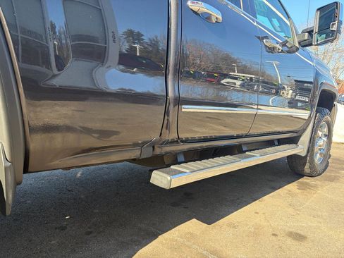 Used 2016 GMC Sierra 2500 SLT w/ Driver Alert Package image 16