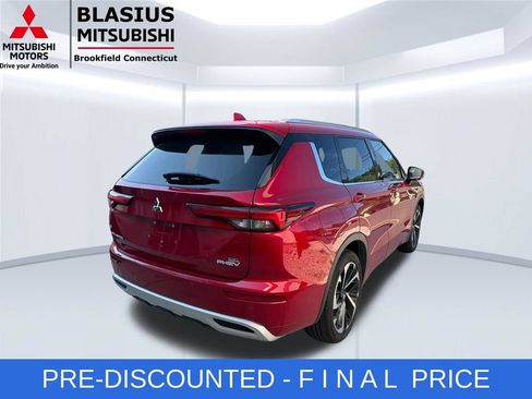 Used 2023 Mitsubishi Outlander SEL AWD/4WD image 9