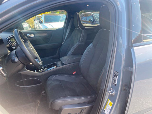 Used 2023 Volvo C40 P8 Recharge Plus AWD/4WD image 12