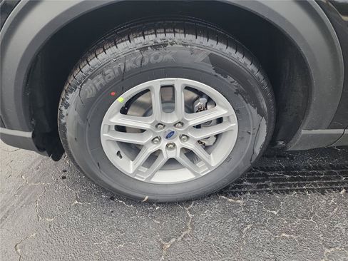 New 2026 Ford Explorer Active RWD image 9