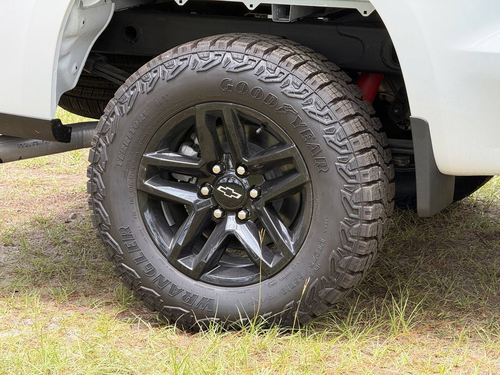New 2026 Chevrolet Silverado 1500 Custom Trail Boss AWD/4WD image 10