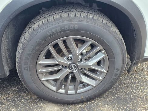 Used 2024 Nissan Rogue S image 13