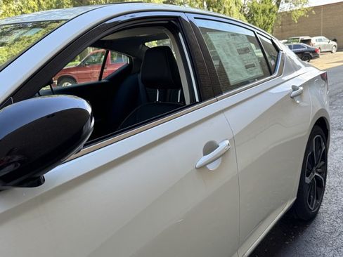 New 2026 Nissan Altima 2.5 SR w/ SR Premium Package FWD image 23