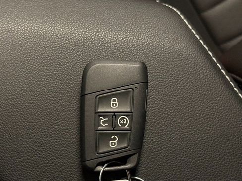 Used 2024 Volkswagen Jetta SE image 17