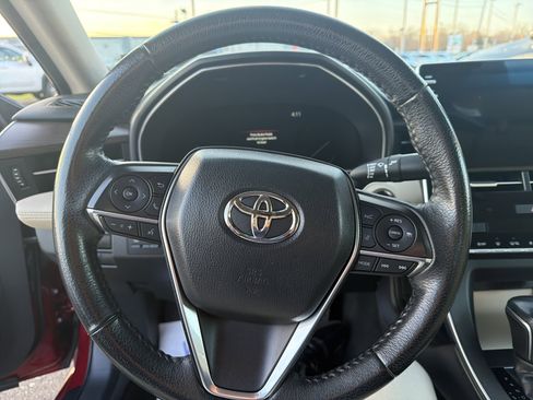 Used 2020 Toyota Avalon XLE image 12