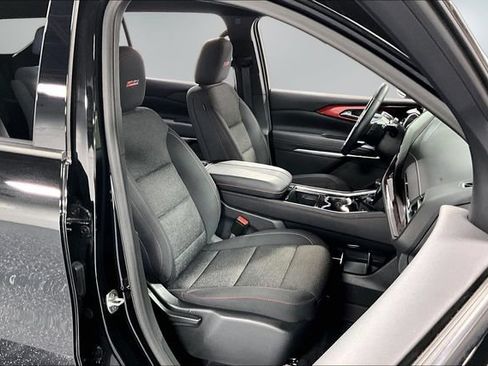 Used 2024 Chevrolet Traverse Z71 w/ Enhanced Driving Package AWD/4WD image 28
