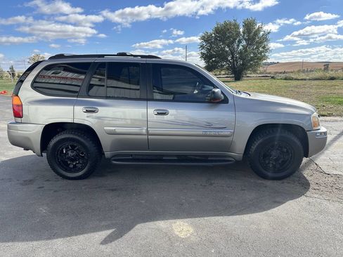Used 2002 GMC Envoy SLT image 8
