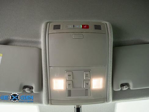 Used 2021 Volkswagen Tiguan SE FWD image 22