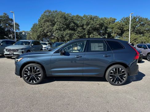 New 2026 Volvo XC60 B5 Ultra image 3