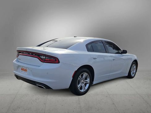 Used 2022 Dodge Charger SXT w/ Leather Interior Group image 9