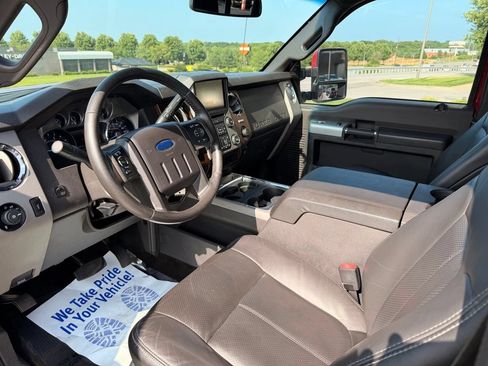 Used 2015 Ford F250 Lariat w/ Lariat Chrome Package AWD/4WD image 31
