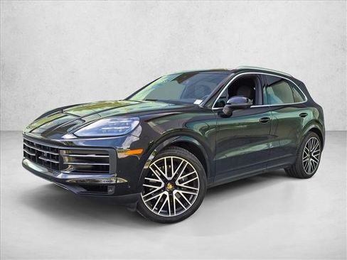 Used 2025 Porsche Cayenne AWD/4WD image 1