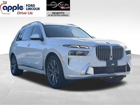 Used 2024 BMW X7 xDrive40i w/ Premium Package AWD/4WD image 1