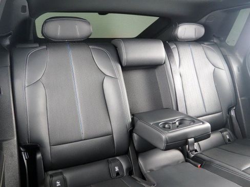 Used 2024 Cadillac Lyriq Sport RWD image 17