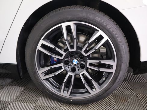 Certified 2025 BMW 530i 530i w/ M Sport Package image 33