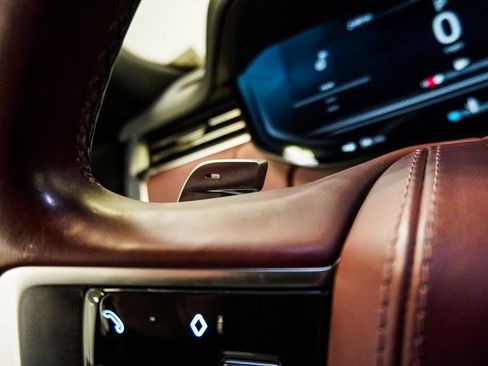 Used 2023 Land Rover Range Rover SE image 20