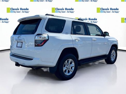 Used 2024 Toyota 4Runner SR5 Premium image 8