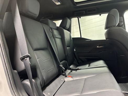 Used 2024 Lexus GX 550 image 39