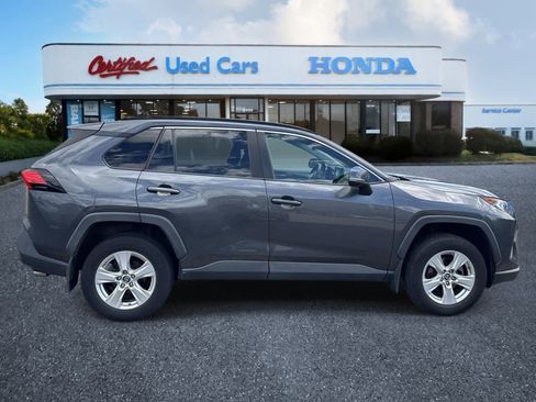 Used 2019 Toyota RAV4 XLE w/ Convenience Package AWD/4WD image 6