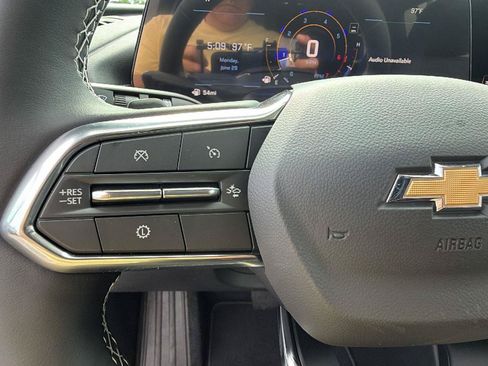 New 2026 Chevrolet Traverse LT w/ Sun and Wheel Package FWD image 24