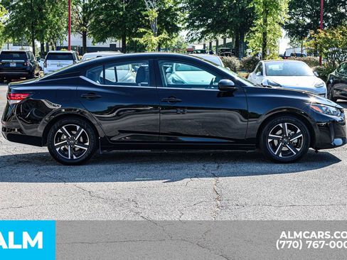 Used 2024 Nissan Sentra SV FWD image 10