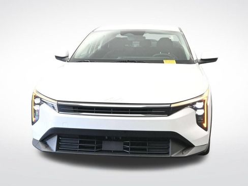 Used 2025 Kia K4 FWD image 2