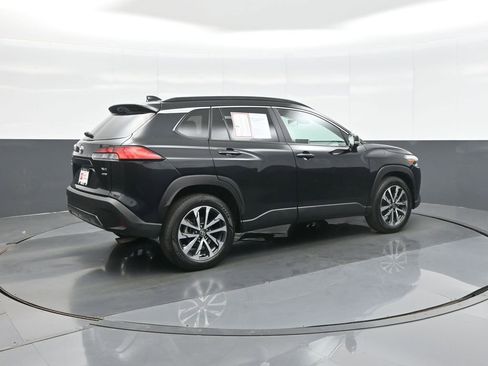 Certified 2025 Toyota Corolla Cross XLE AWD/4WD image 7