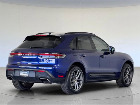 Used 2023 Porsche Macan image 8