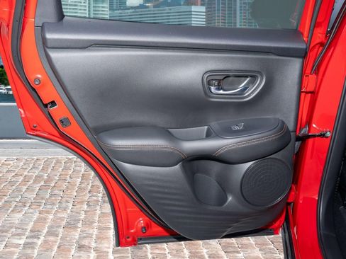 Certified 2025 Honda HR-V Sport image 12