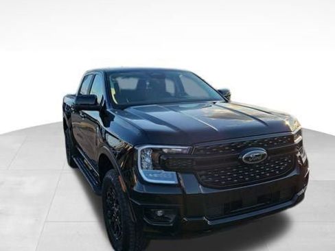 New 2026 Ford Ranger Lariat w/ Black Appearance Package image 4
