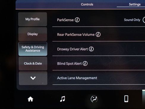 New 2026 Jeep Compass Limited image 19