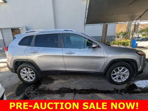 Used 2014 Jeep Cherokee Latitude image 4